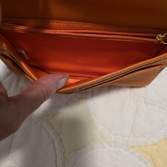 Trina Turk Pebbled Leather Clutch Organizer With Gold Shoulder Chain - MSRP $200 - Picture 6 of 12